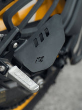 Apache RTR310 Bolter Foot Rest