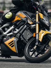Apache RTR310 Thanos Crash Guard With Slider Black