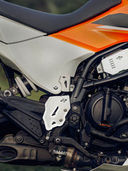 KTM Adventure 390 (2025 model)/ 250 ADV/390 ADV R/390 ADV X+/390 ADV S 2025 CASQUE REAR OIL CAP SILVER