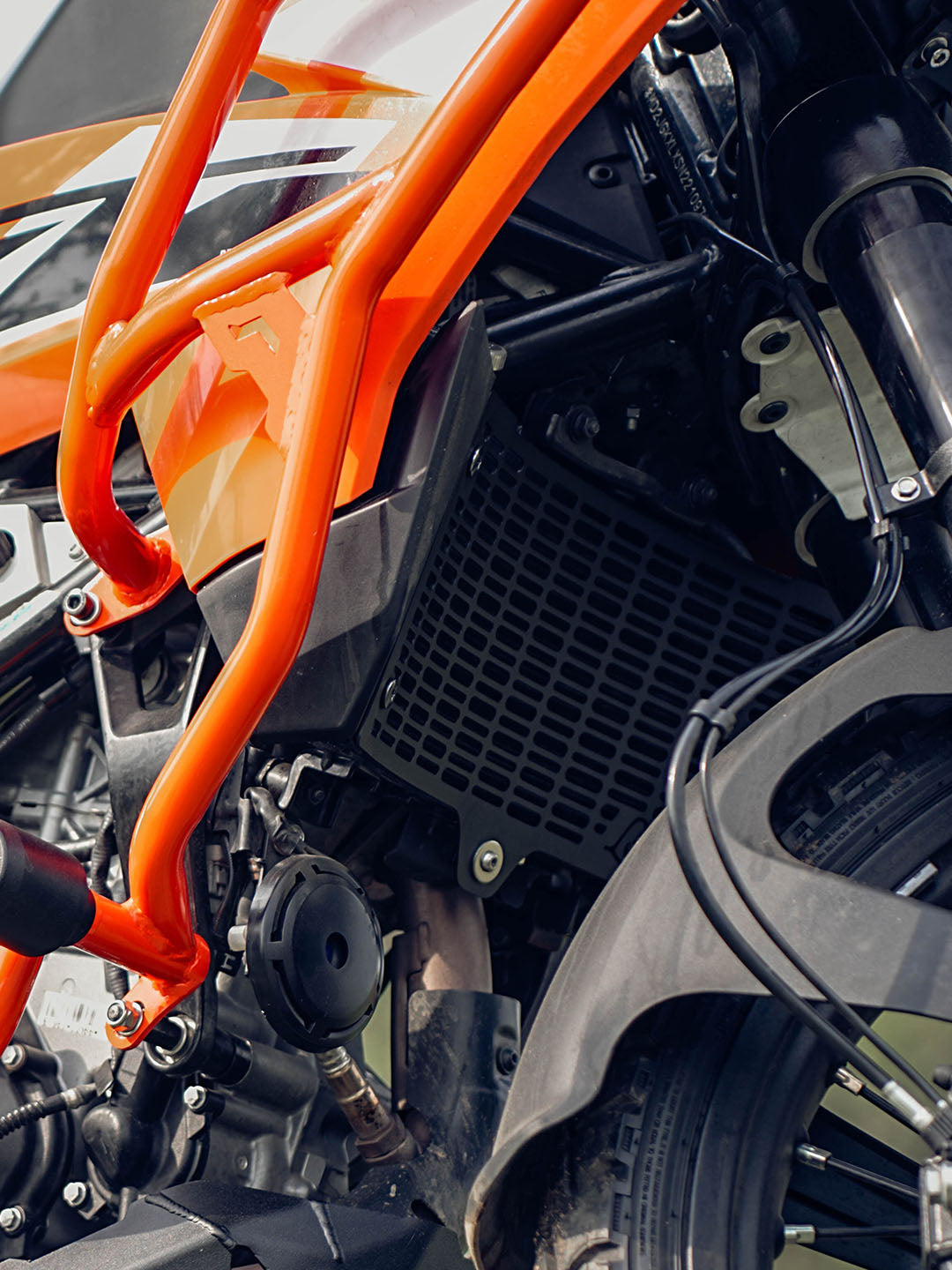 KTM Adventure 390 (2025 model)/ 250 ADV/390 ADV R/390 ADV X+/390 ADV S 2025 VECTOR RADIATOR GRILL BLACK