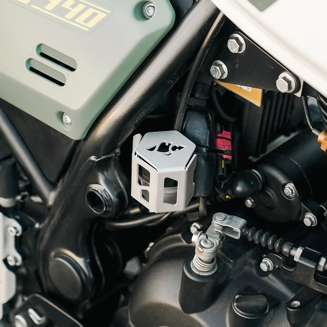 SCRAM 440 CASQUE REAR OIL CAP SILVER