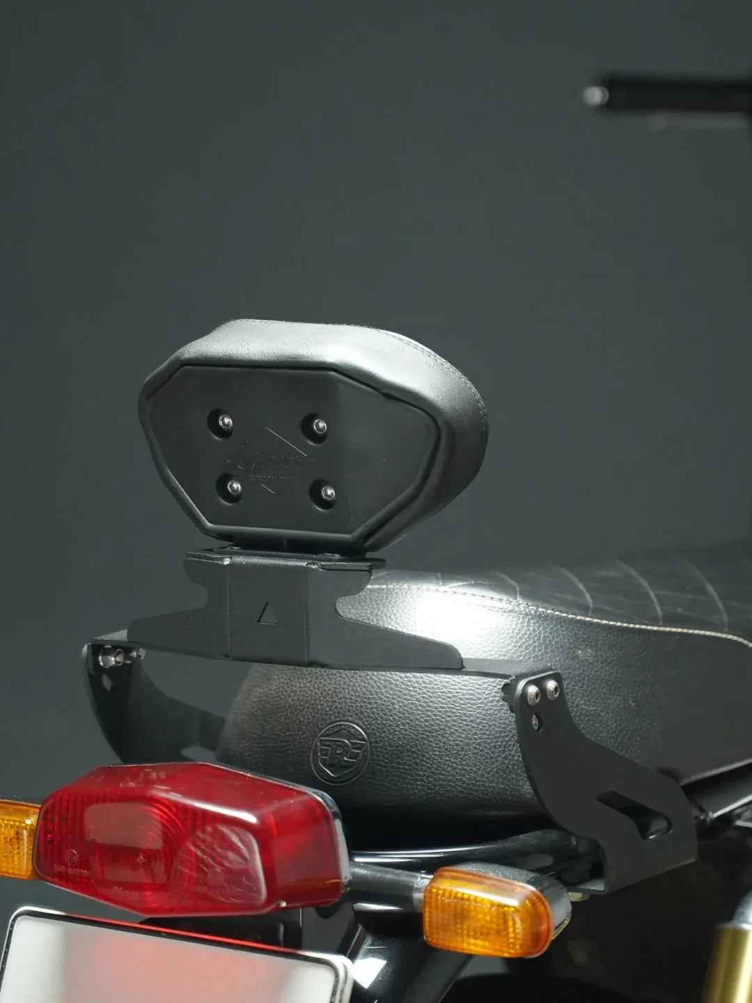 Interceptor backrest