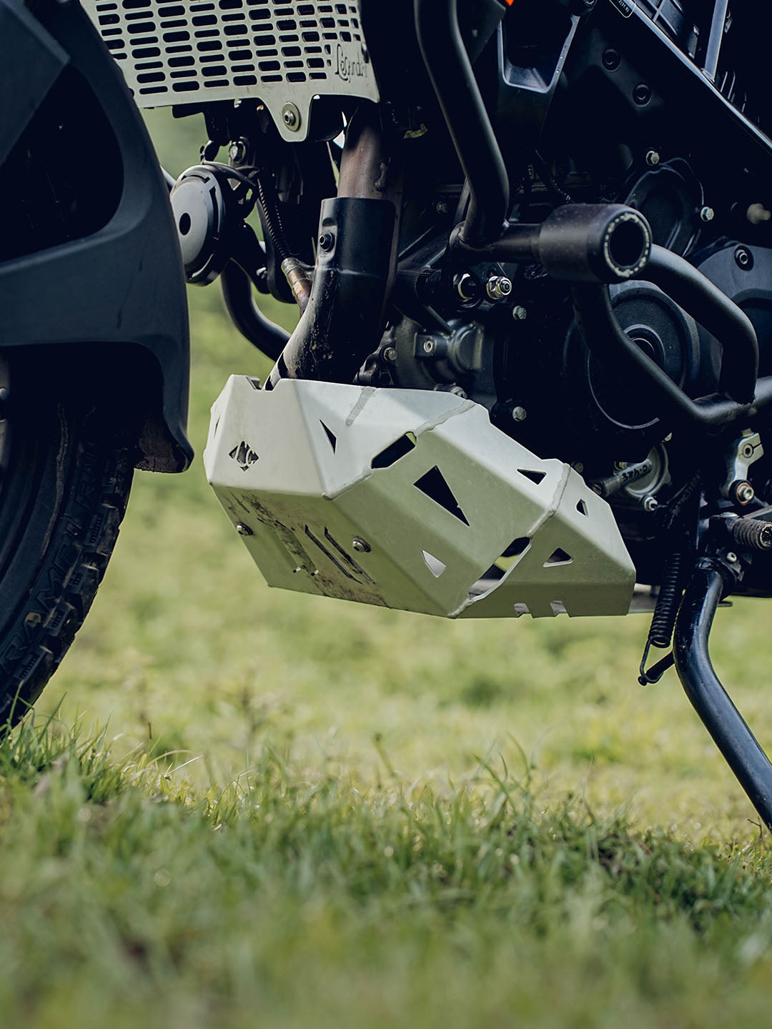KTM Adventure 390 (2025 model)/ 250 ADV/390 ADV R/390 ADV X+/390 ADV S 2025 VAMBRACE BASHPLATE SILVER