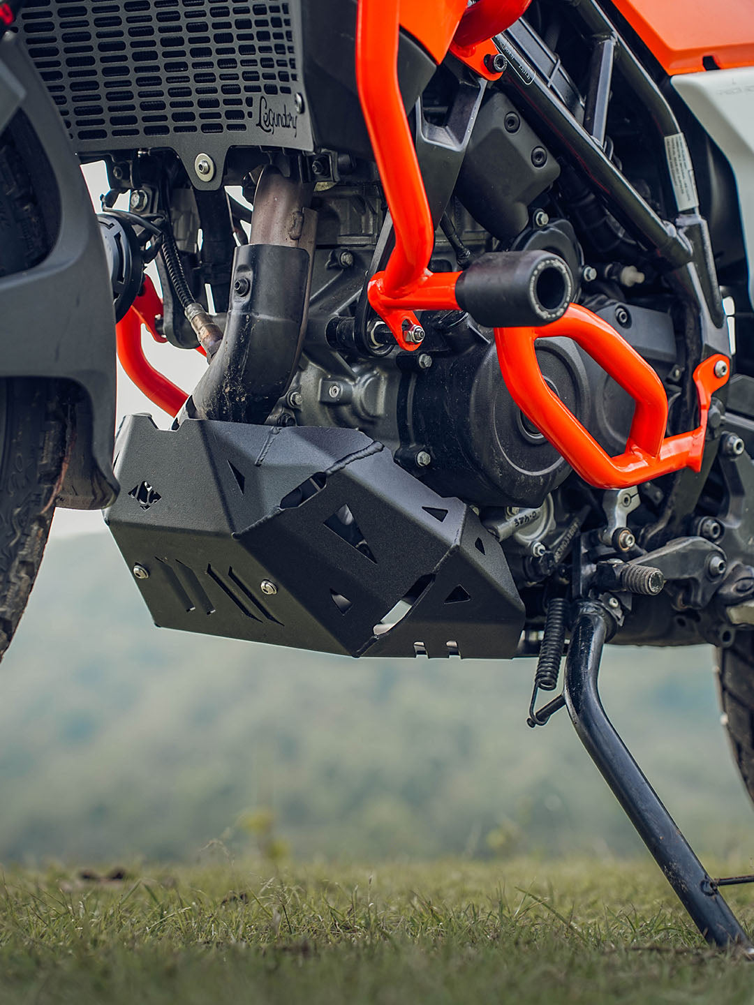 KTM Adventure 390 (2025 model)/ 250 ADV/390 ADV R/390 ADV X+/390 ADV S 2025 VAMBRACE BASHPLATE BLACK