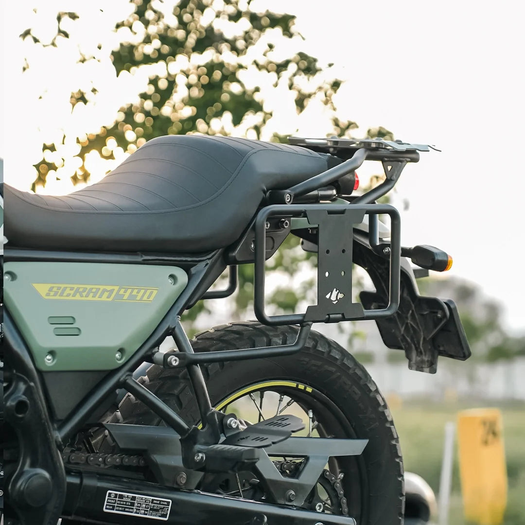 SCRAM 440 ARAGON SADDLE STAY BLACK