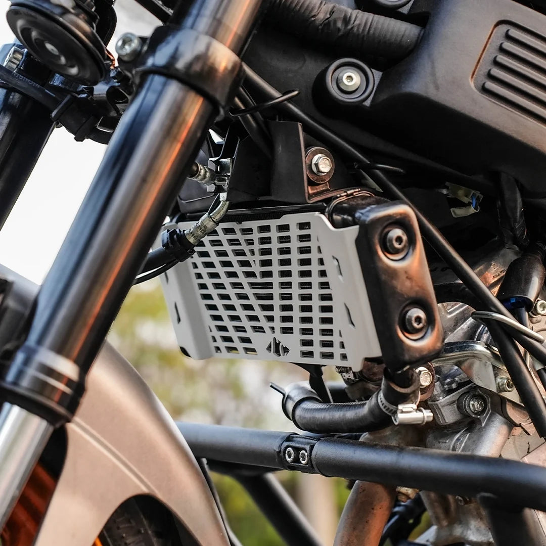 YAMAHA XSR 155 VECTOR RADIAOTR GRILL SILVER