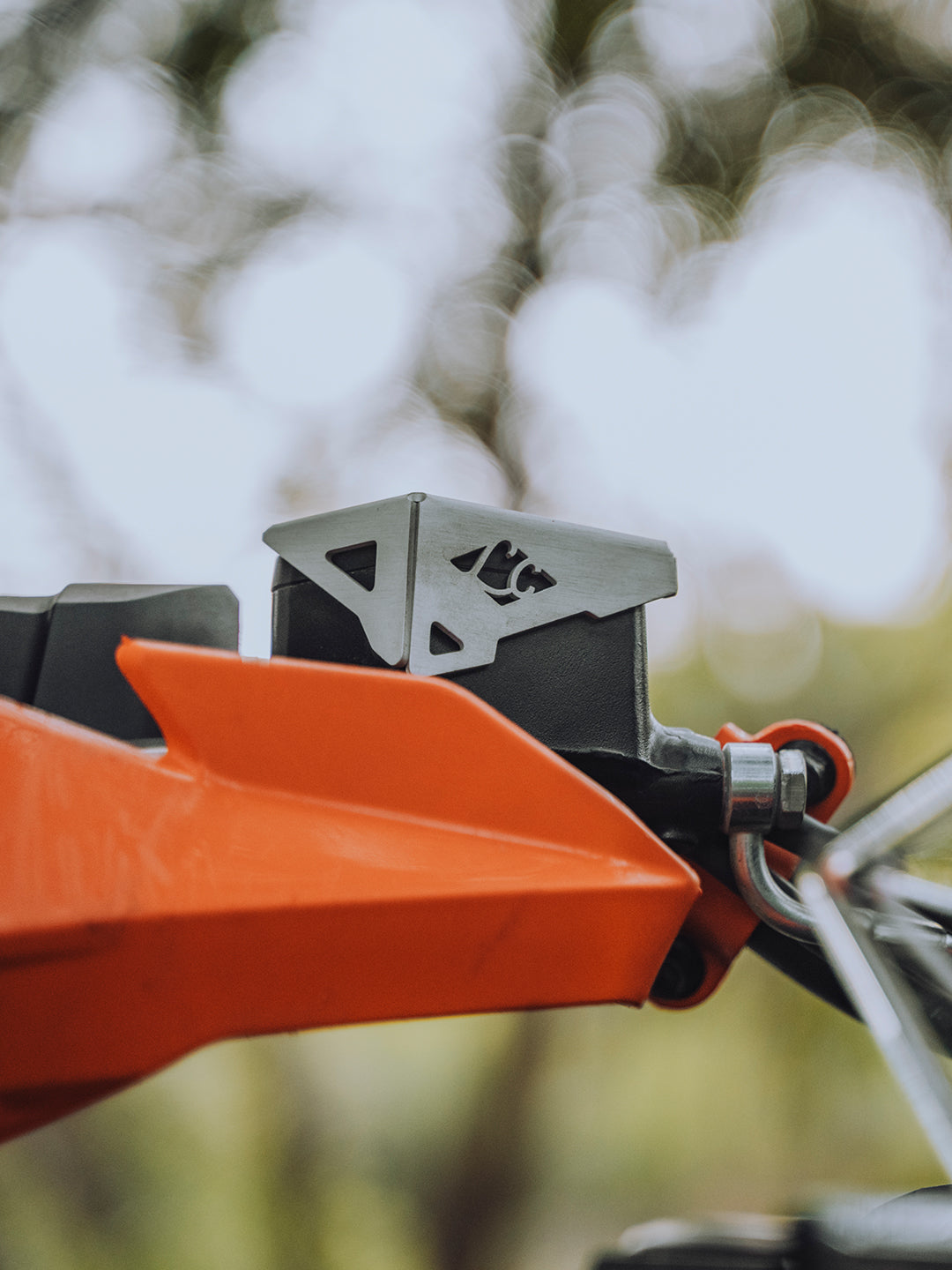 KTM Adventure 390 (2025 model)/ 250 ADV/390 ADV R/390 ADV X+/390 ADV S 2025 TRICORN FRONT OIL CAP SILVER