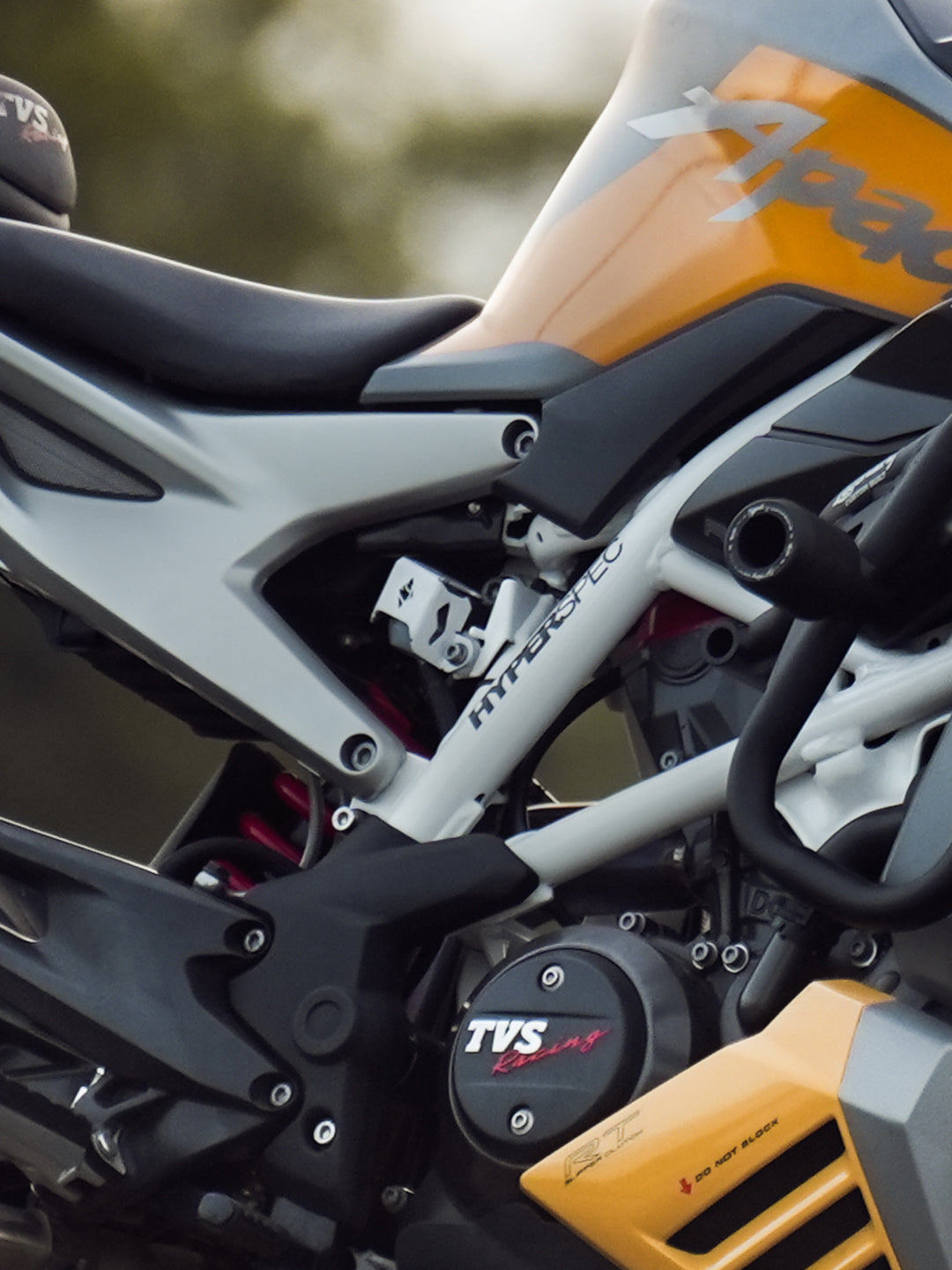 Apache RTR310 Casque Rear Oil Cap