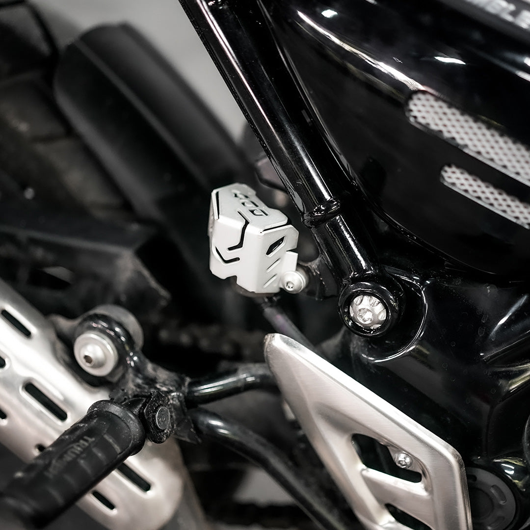 Triumph Scrambler 400 X Casque Rear Oil Cap