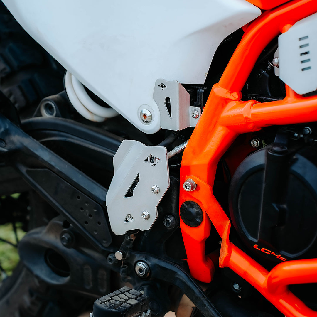 KTM 390 Enduro R Casque Rear Oil Cap Silver