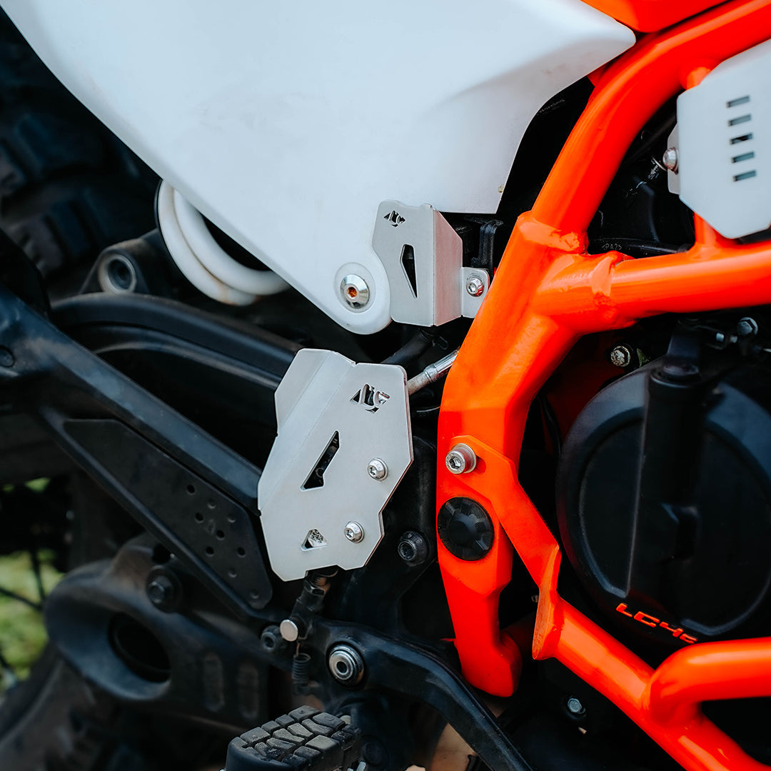 KTM 390 Enduro R Titan Master Cylinder Guard Silver