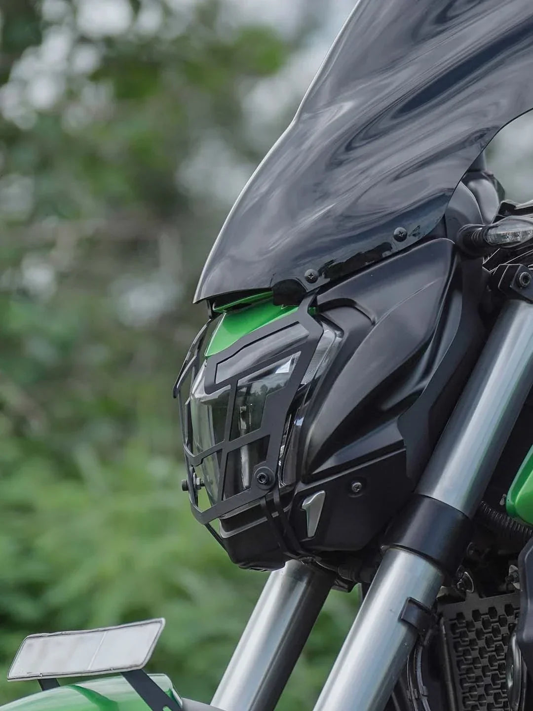 Dominar Venator Headlight Grill